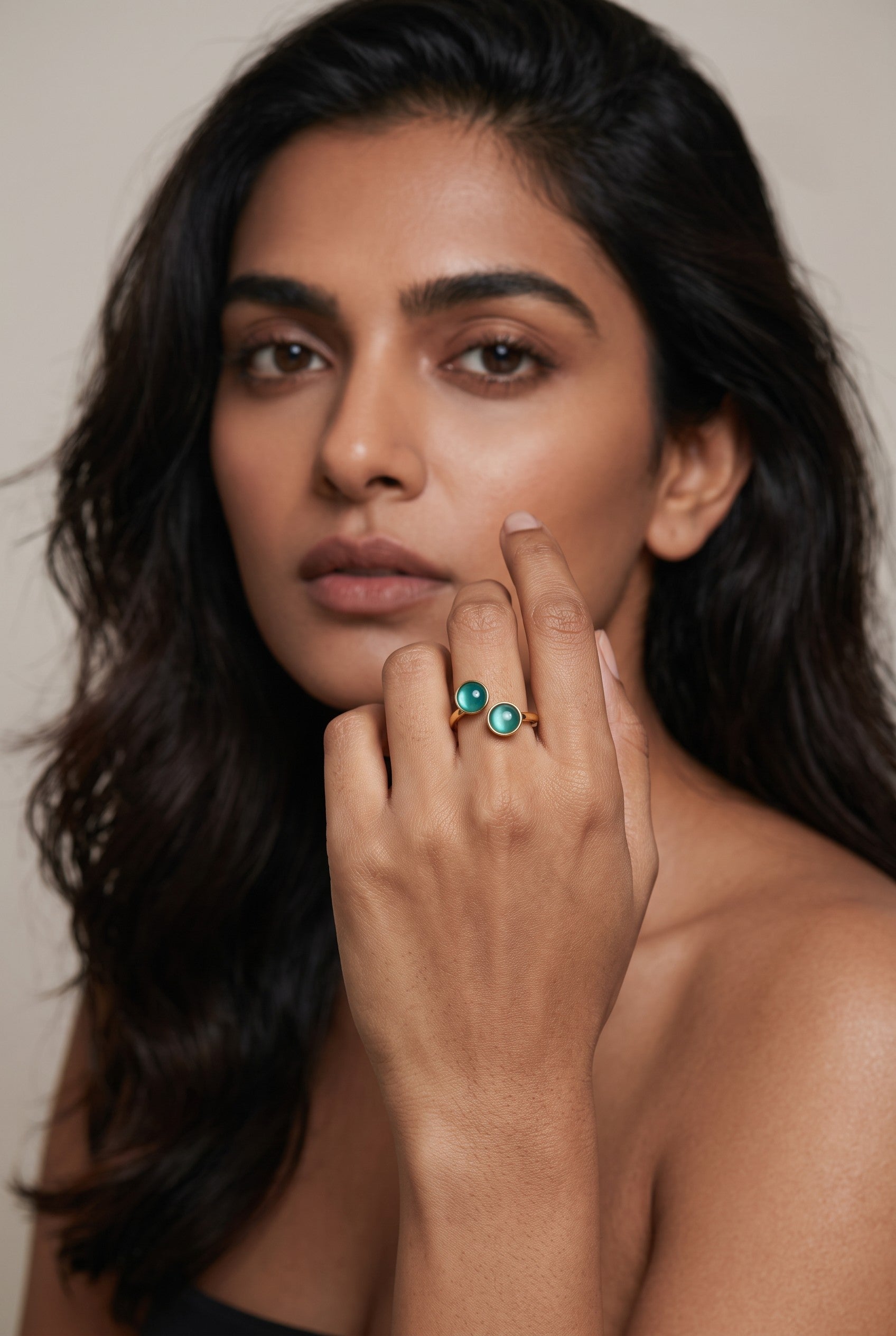 Trove Colombo Velora 18K gold-plated ring featuring two green cat's eye stones